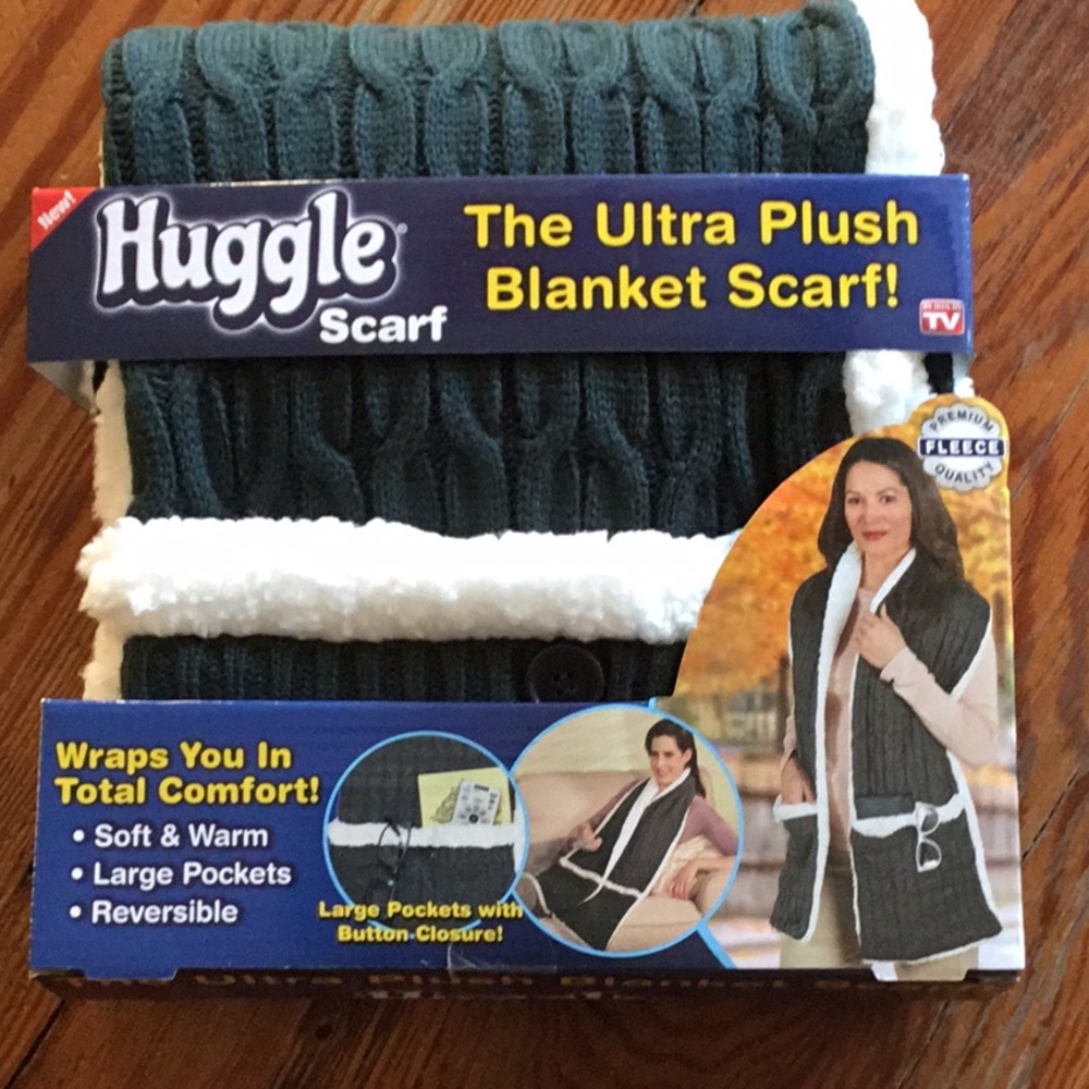 Huggle scarf plush blanket scarf NEW!